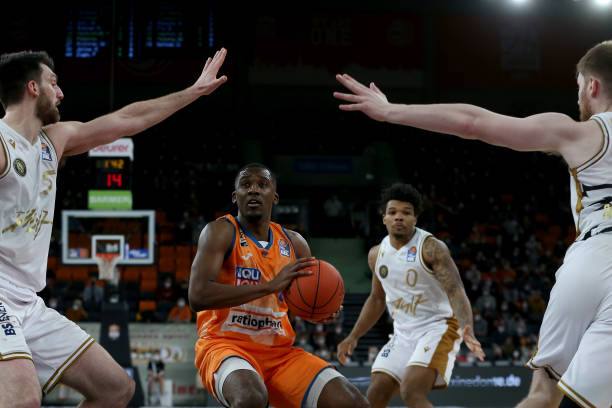 暂时占据了 暂时占据了