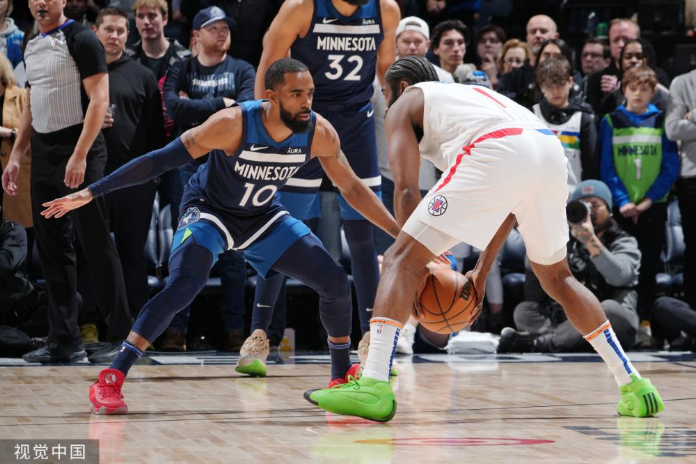 守强悍的球 守强悍的球